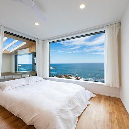 Gangneung Hue Pension Ocean View, Spa, Couple Екстер'єр фото